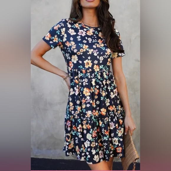 Floral A- line dress - Picture 3 of 3